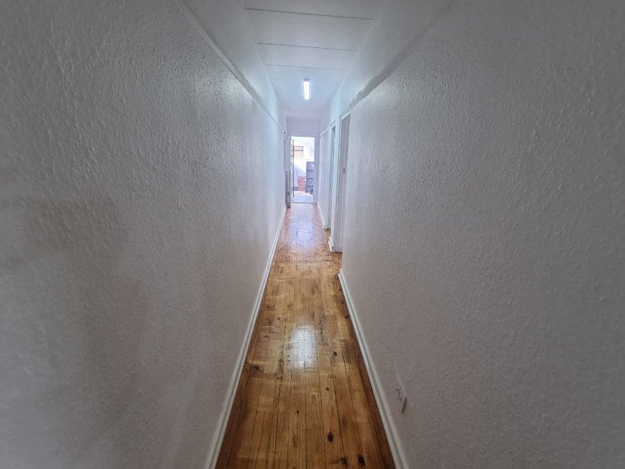 To Let 2 Bedroom Property for Rent in Lansdowne Western Cape